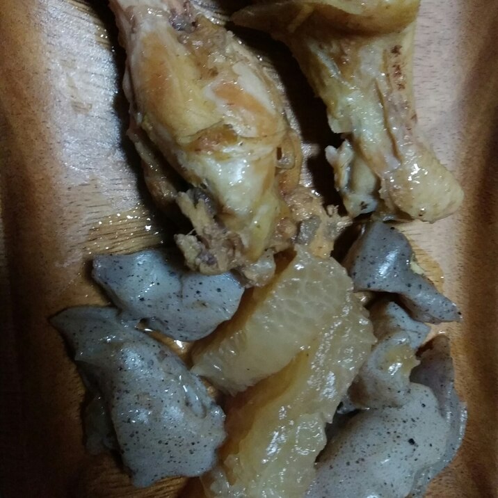 手羽元とこんにゃくの煮物